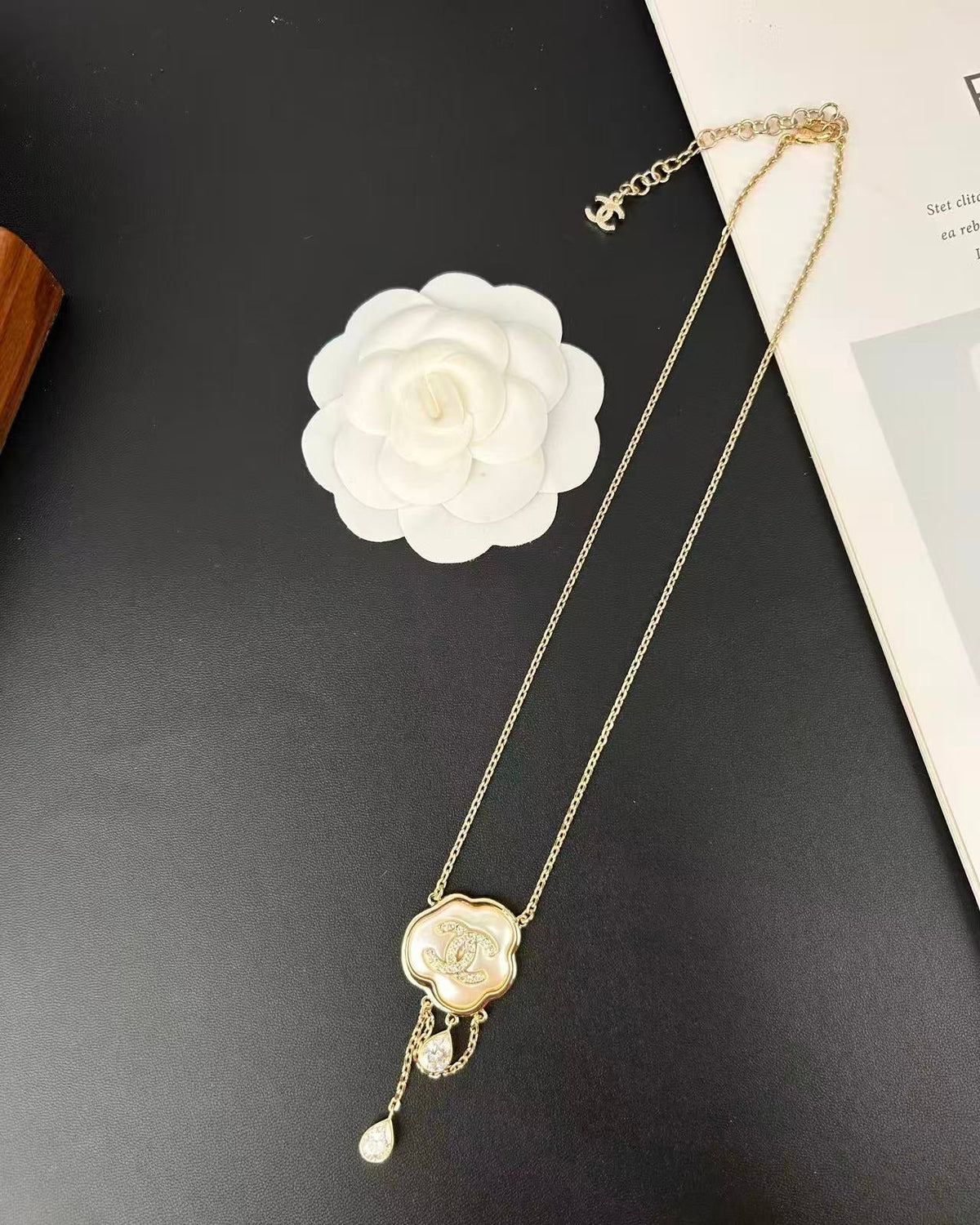 [Triumph Jewelry]Cloud Pearl Mother-of-Pearl Diamond Chain Pendant Necklace