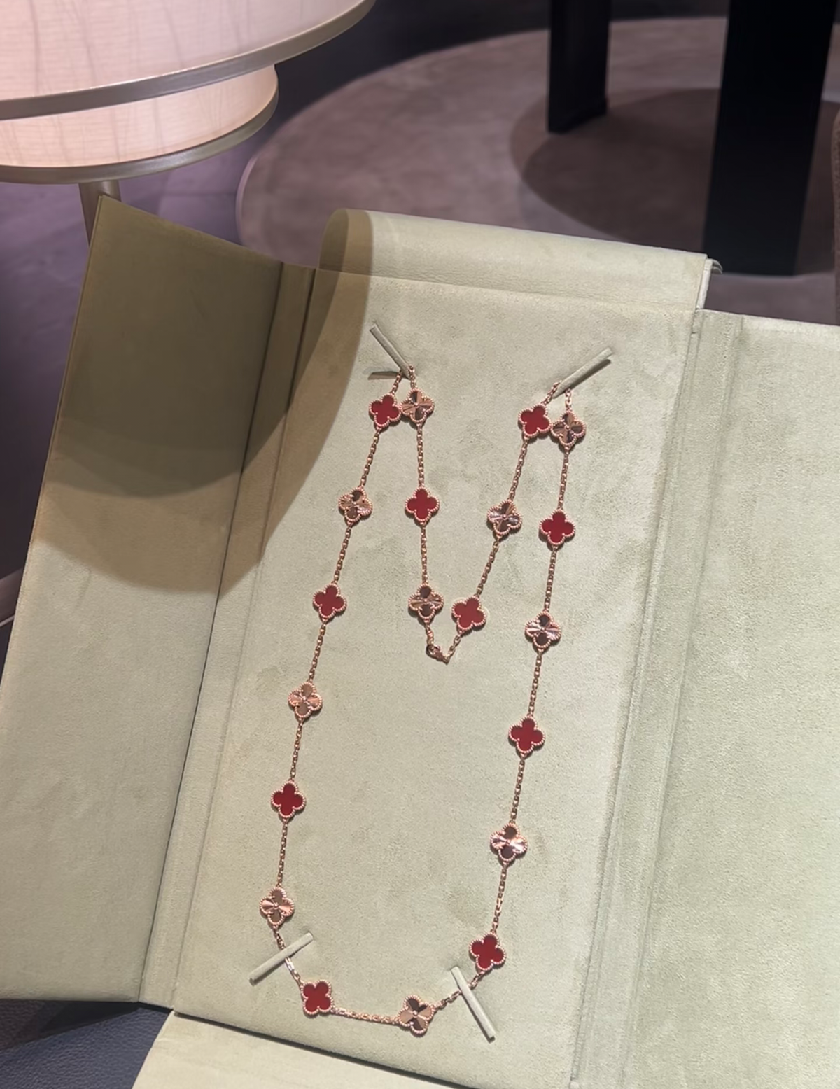 [Triumph Jewelry]CLOVER 20 MOTIFS LASER CARNELIAN NECKLACE