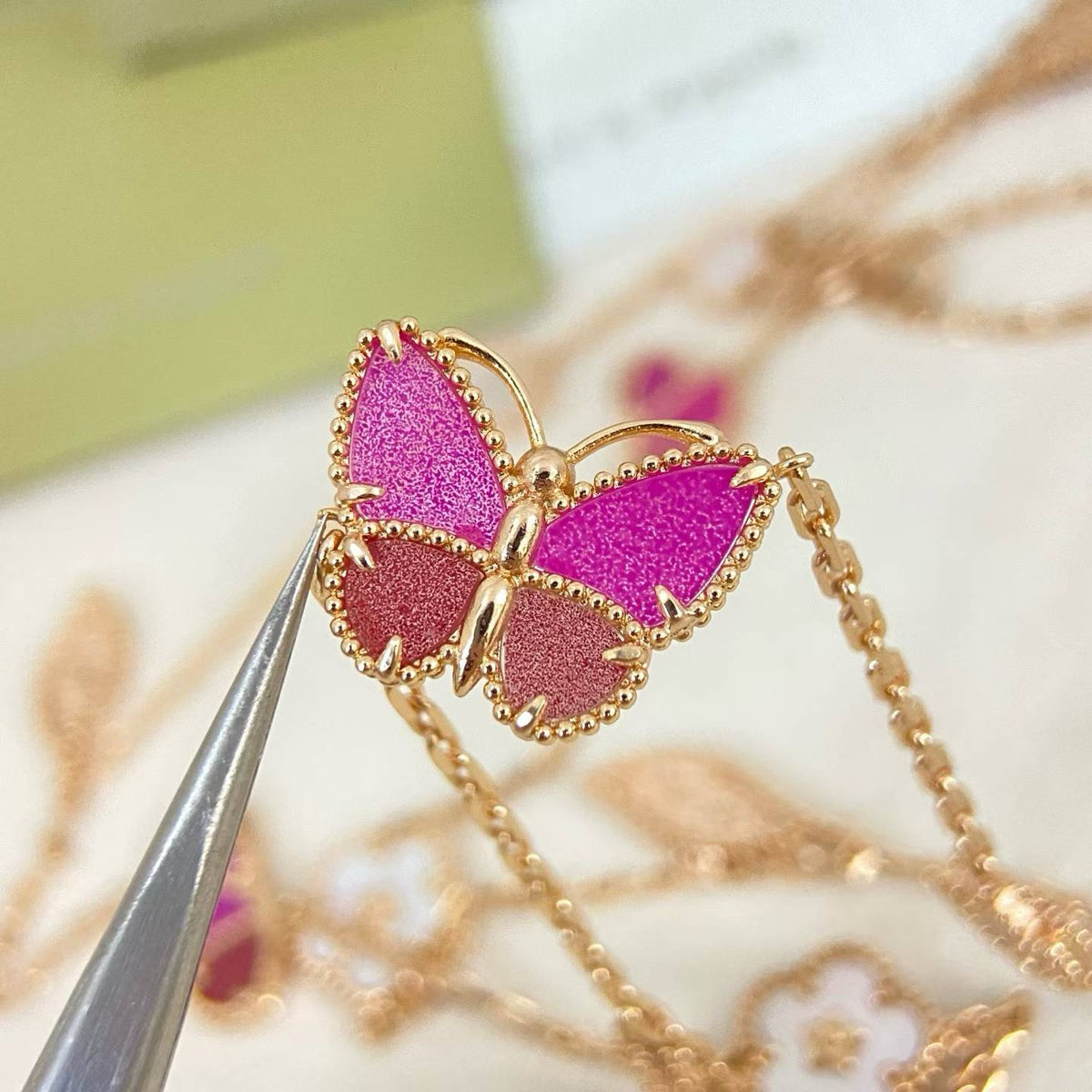 [Triumph Jewelry]ROSE QUARTZ MIXED FLOWER BUTTERFLY SWEATER CHAIN