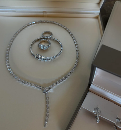 [Triumph Jewelry]NEW！SERPENT DIAMOND NECKLACE