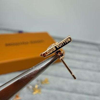 [Triumph Jewelry]LETTER STUDS WITH STONES
