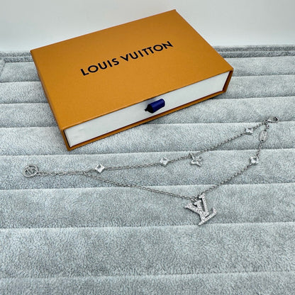 Triumph Jewelry]FULL DIAMOND LETTER NECKLACE