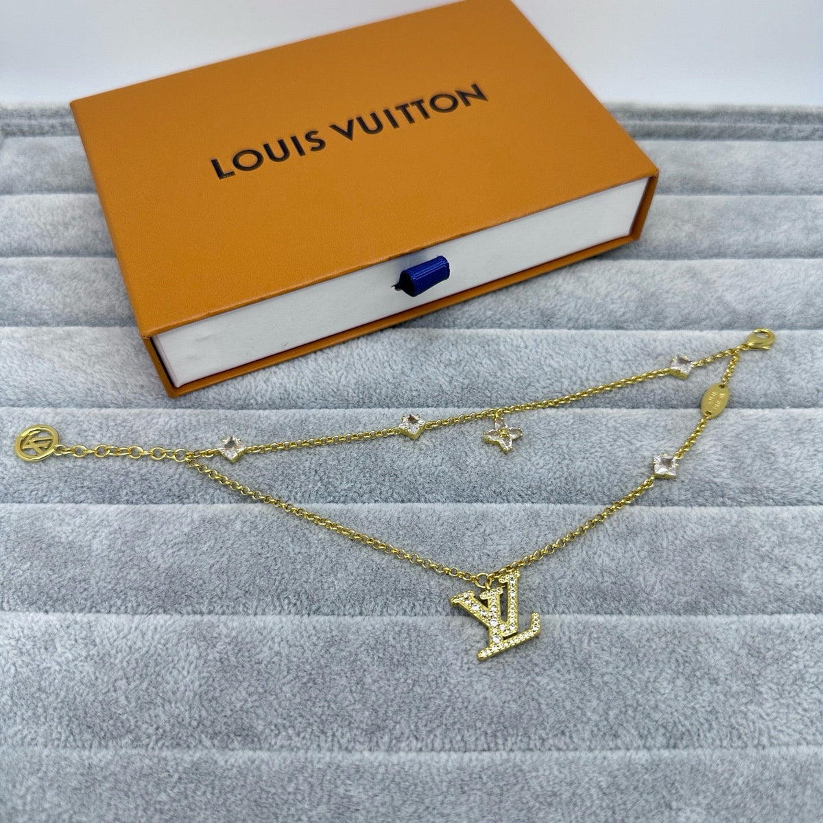 Triumph Jewelry]FULL DIAMOND LETTER NECKLACE