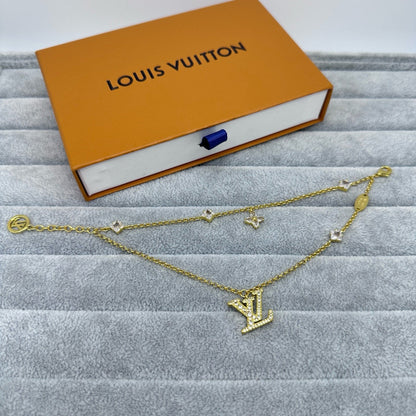 Triumph Jewelry]FULL DIAMOND LETTER NECKLACE