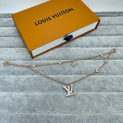Triumph Jewelry]FULL DIAMOND LETTER NECKLACE