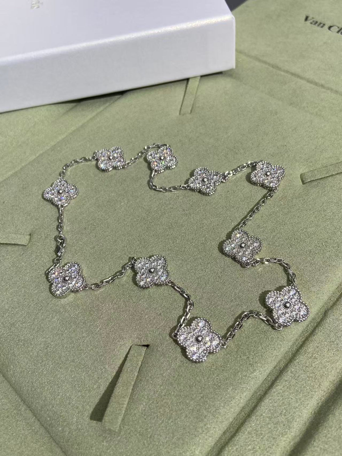 [Triumph Jewelry]CLOVER 10 MOTIFS  FULL DIAMOND NECKLACE