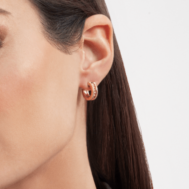 [Triumph Jewelry]ZERO 1 ROCK GOLD EARRINGS WITH STUDDED SPIRAL AND PAVED DIAMONDS