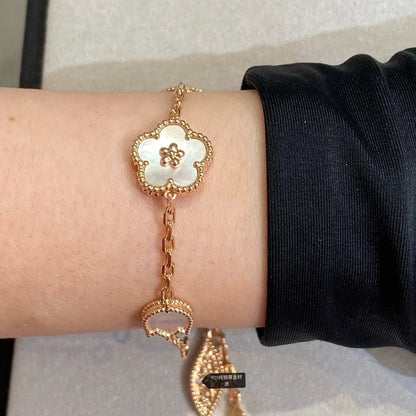 [Triumph Jewelry]LUCKY SPRING 5 MOTIF BRACELET