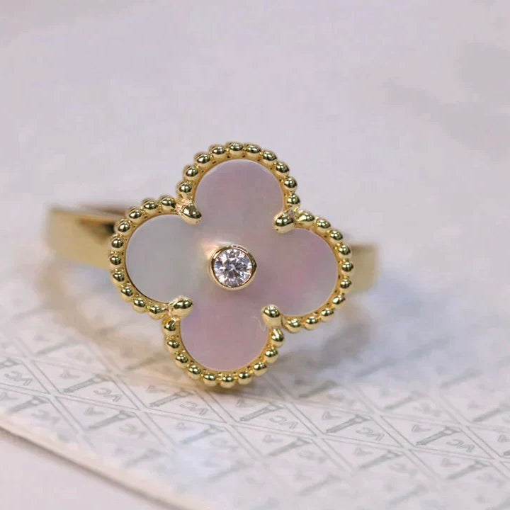 [Triumph Jewelry]CLOVER PINK MOP RING GOLD DIAMOND