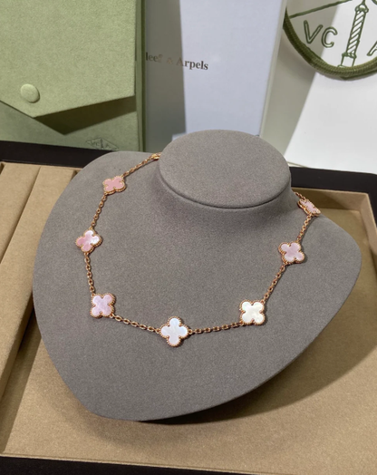 [Triumph Jewelry Jewellery] Pink Necklace with Ten Clover Designs