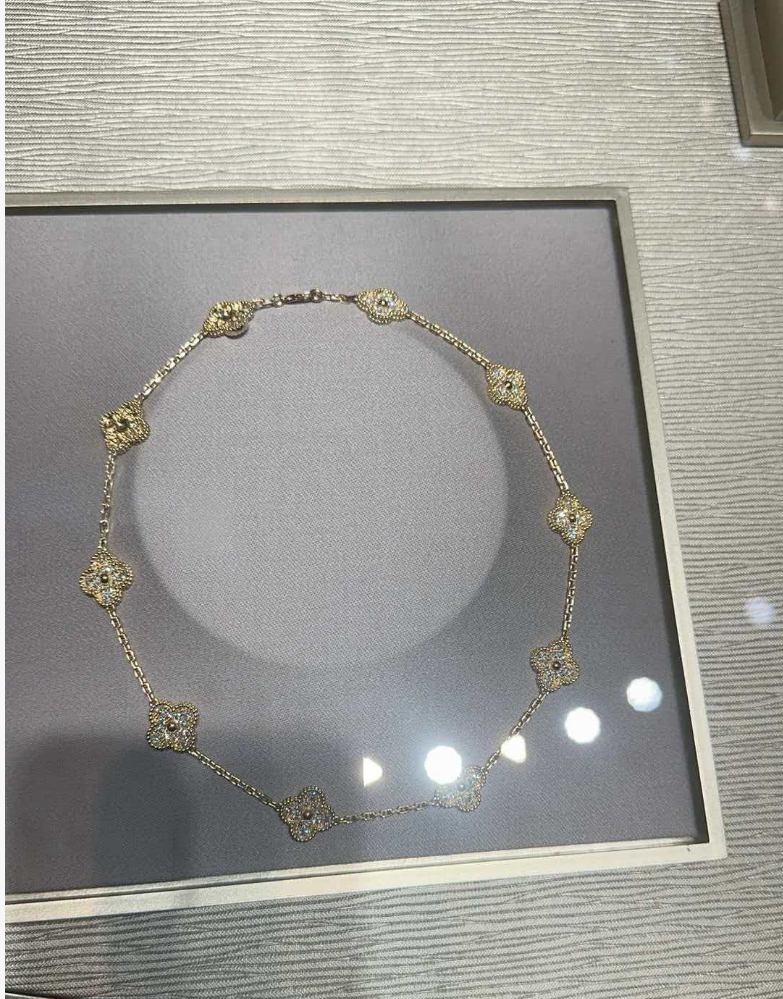 [Triumph Jewelry Jewelry]CLOVER 10 MOTIFS  Gold Diamond  NECKLACE