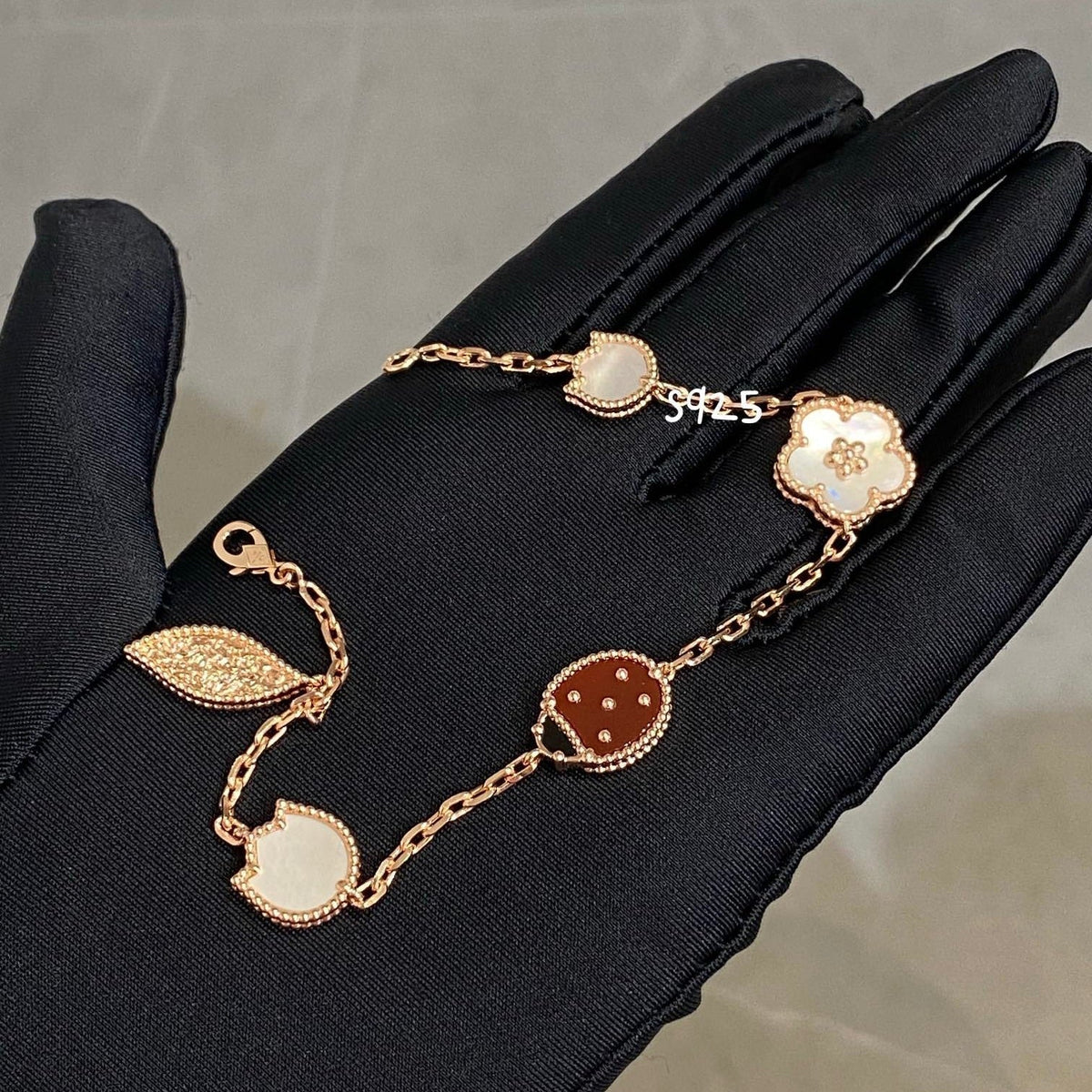 [Triumph Jewelry]LUCKY SPRING 5 MOTIF BRACELET