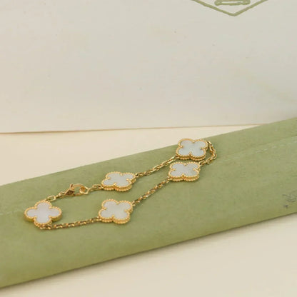 [Triumph Jewelry]CLOVER WHITE PEARL MOP 5 MOTIF BRACELET COLLECTION