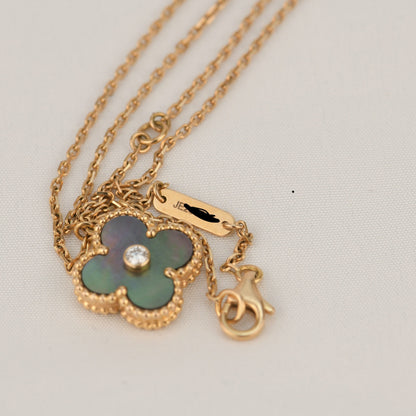 [Triumph Jewelry]CLOVER 15MM DIAMOND AND MOTHER-OF-GREY NECKLACE