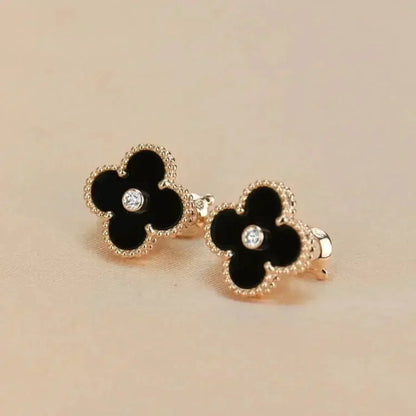 [Triumph Jewelry]CLOVER MEDIUM 1 MOTIFS ONYX DIAMOND EARRINGS
