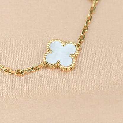 [Triumph Jewelry]CLOVER WHITE PEARL MOP 5 MOTIF BRACELET COLLECTION