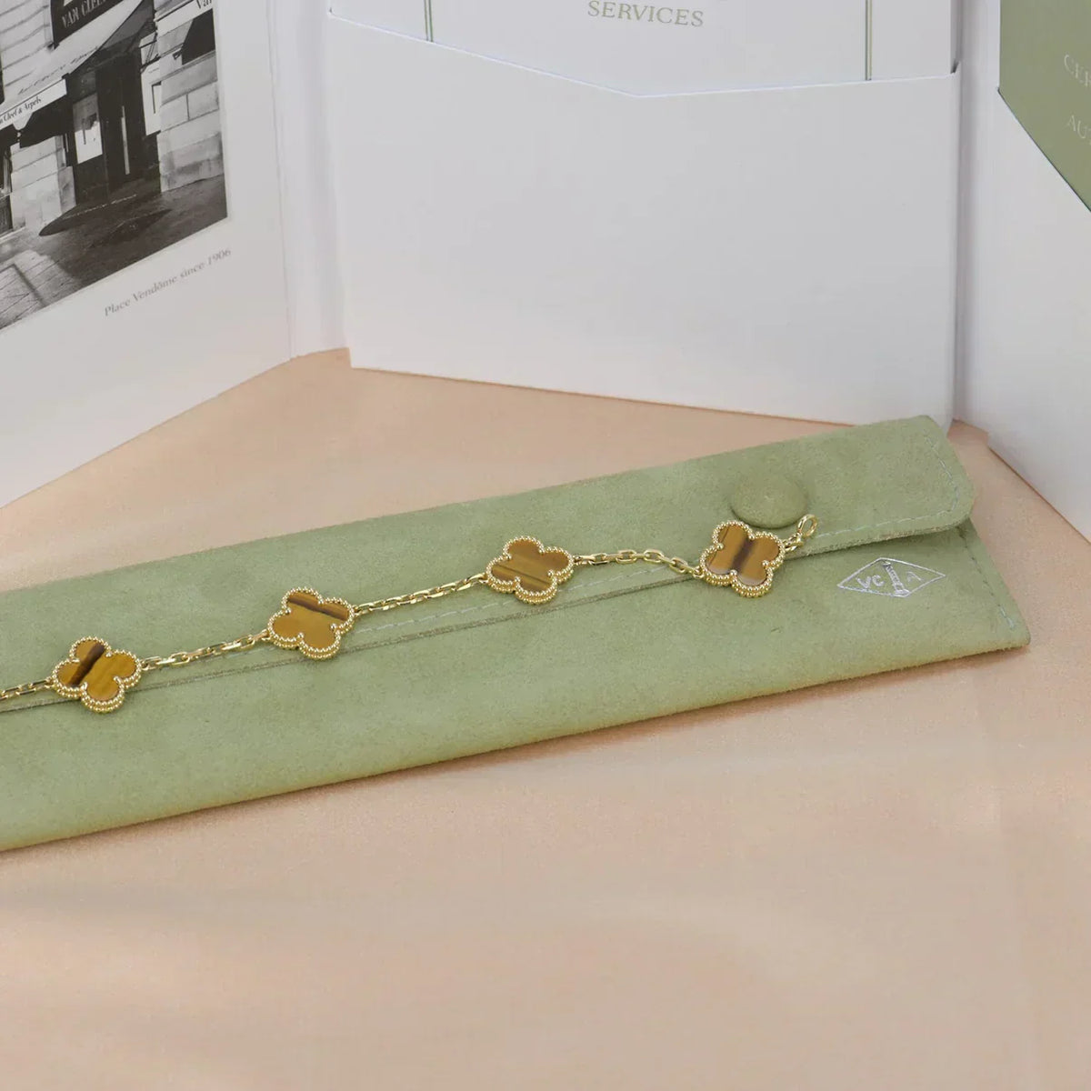 [Triumph Jewelry] CLOVER 5 MOTIFS TIGER EYE BRACELET COLLECTION