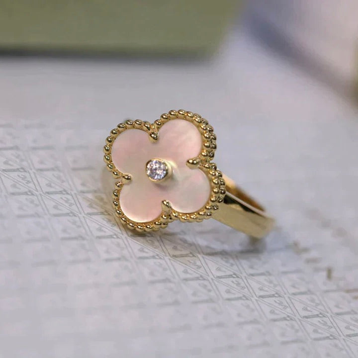 [Triumph Jewelry]CLOVER PINK MOP RING GOLD DIAMOND