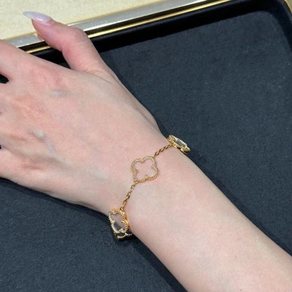 [Triumph Jewelry]CLOVER 5 MOTIF ROCK CRYSTAL BRACELET