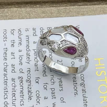 [Triumph Jewelry]BRAND NEW ASSORTED SNAKE HEAD MOTHER OF PEARL RINGS