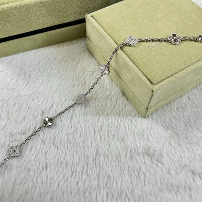[Triumph Jewelry]CLOVER 6 MOTIF DIAMOND LASER BRACELET