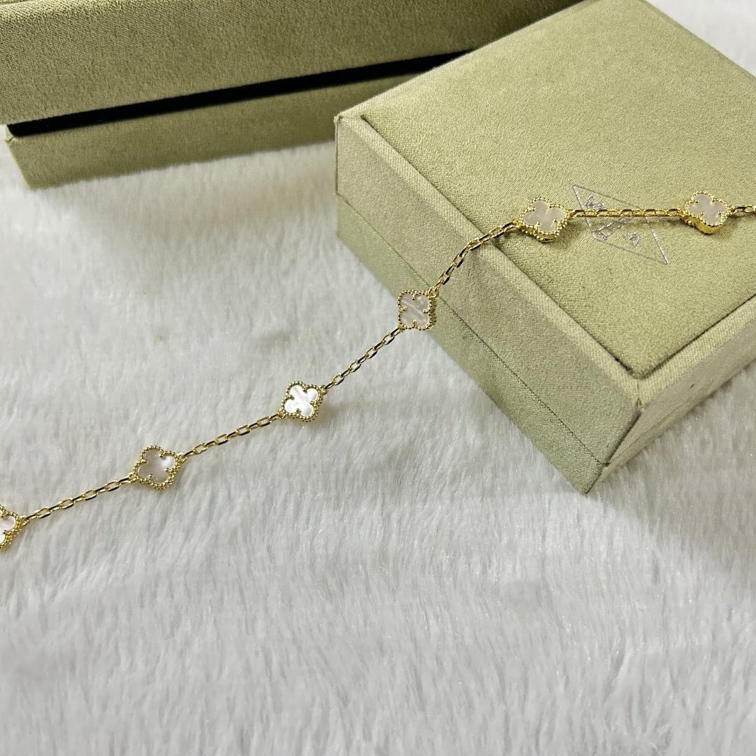 [Triumph Jewelry]CLOVER 6 MOTIF WHITE MOP BRACELET
