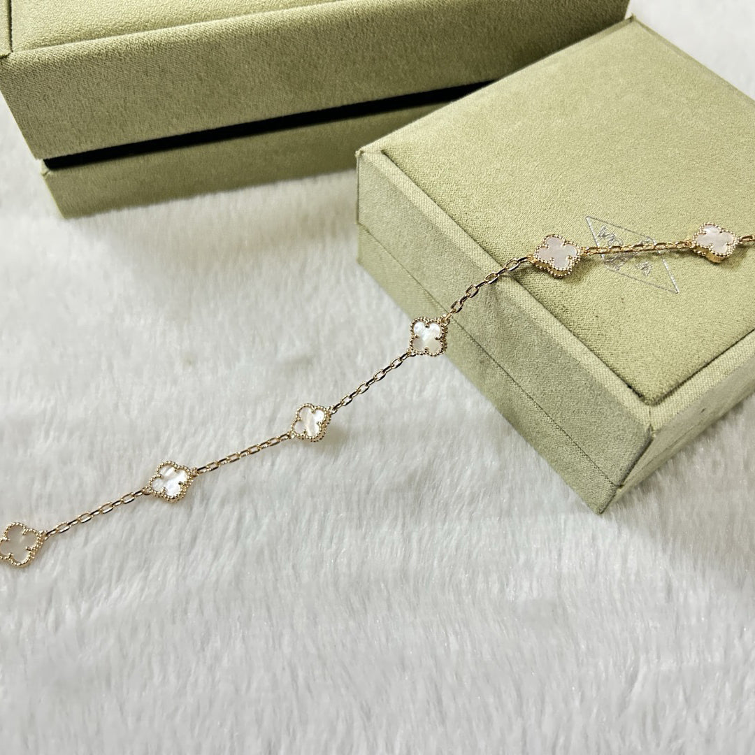 [Triumph Jewelry]CLOVER 6 MOTIF WHITE MOP BRACELET