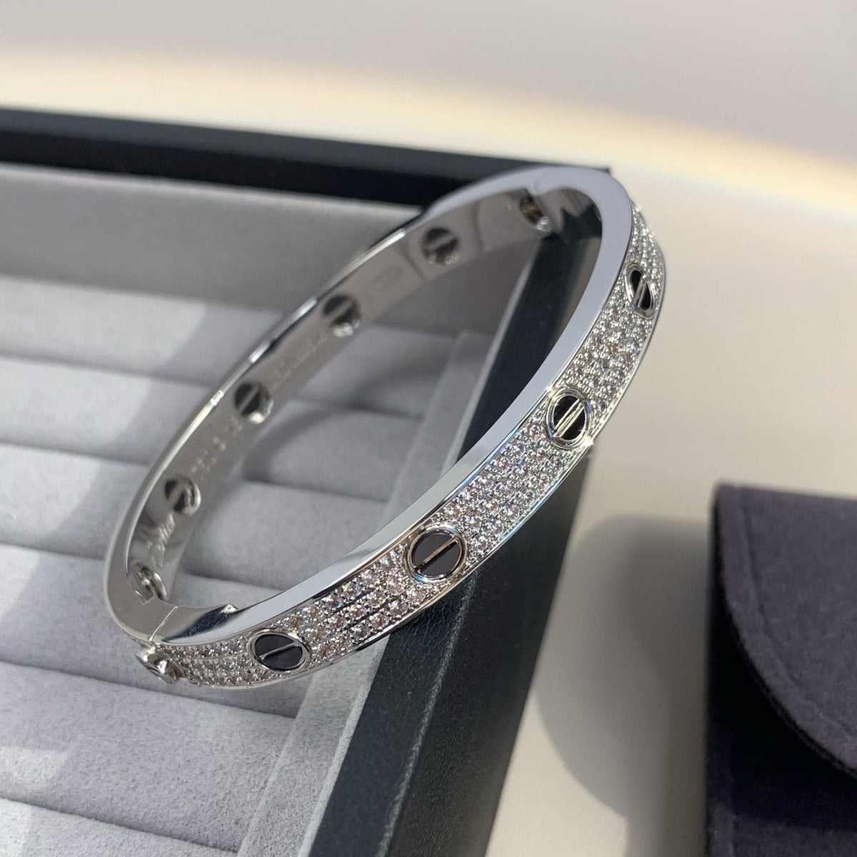 [Triumph Jewelry]LOVE BRACELET 6.1MM DIAMOND-PAVED CERAMIC