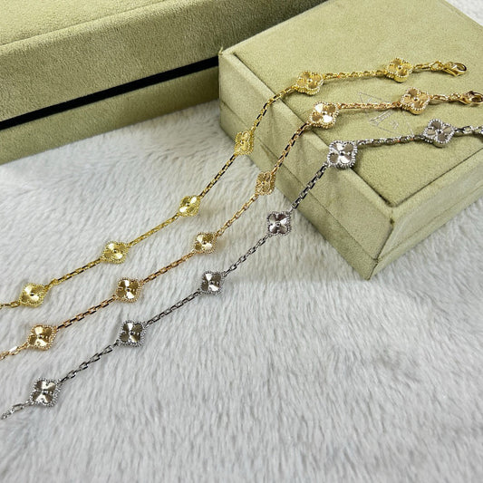 [Triumph Jewelry]CLOVER 6 MOTIF DIAMOND BRACELET