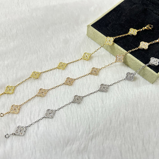 [Triumph Jewelry]CLOVER 6 MOTIF DIAMOND BRACELET