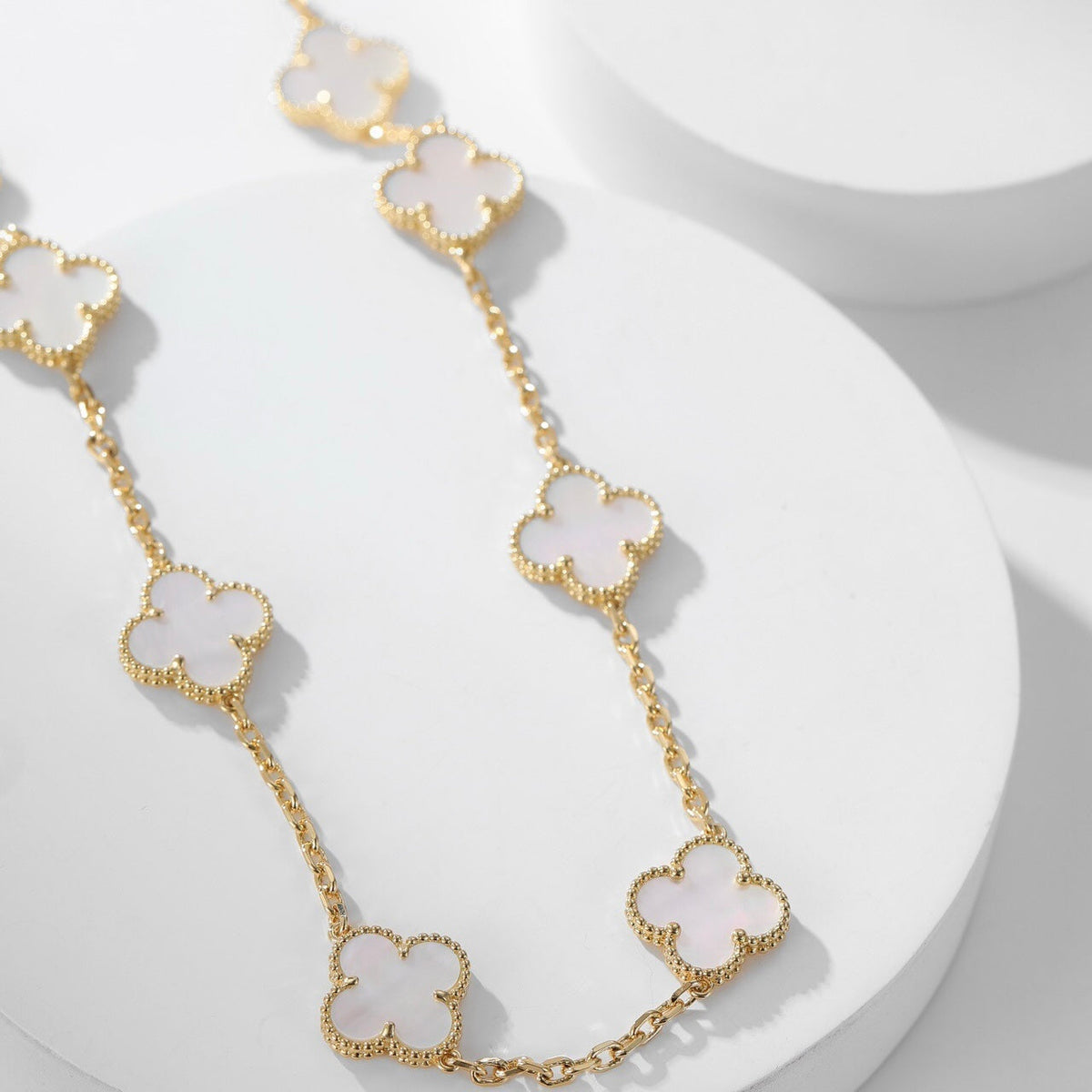 [Triumph Jewelry]CLOVER 10 MOTIFS WHITE MOTHER OF PEARL NECKLACE
