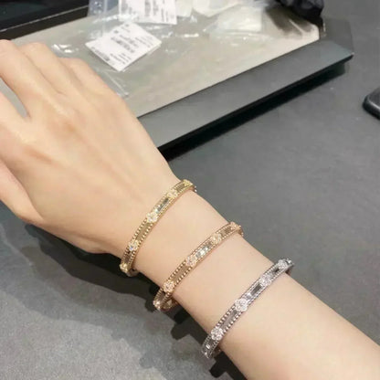 [Triumph Jewelry]CLOVER BRACELET 4MM DIAMONDS