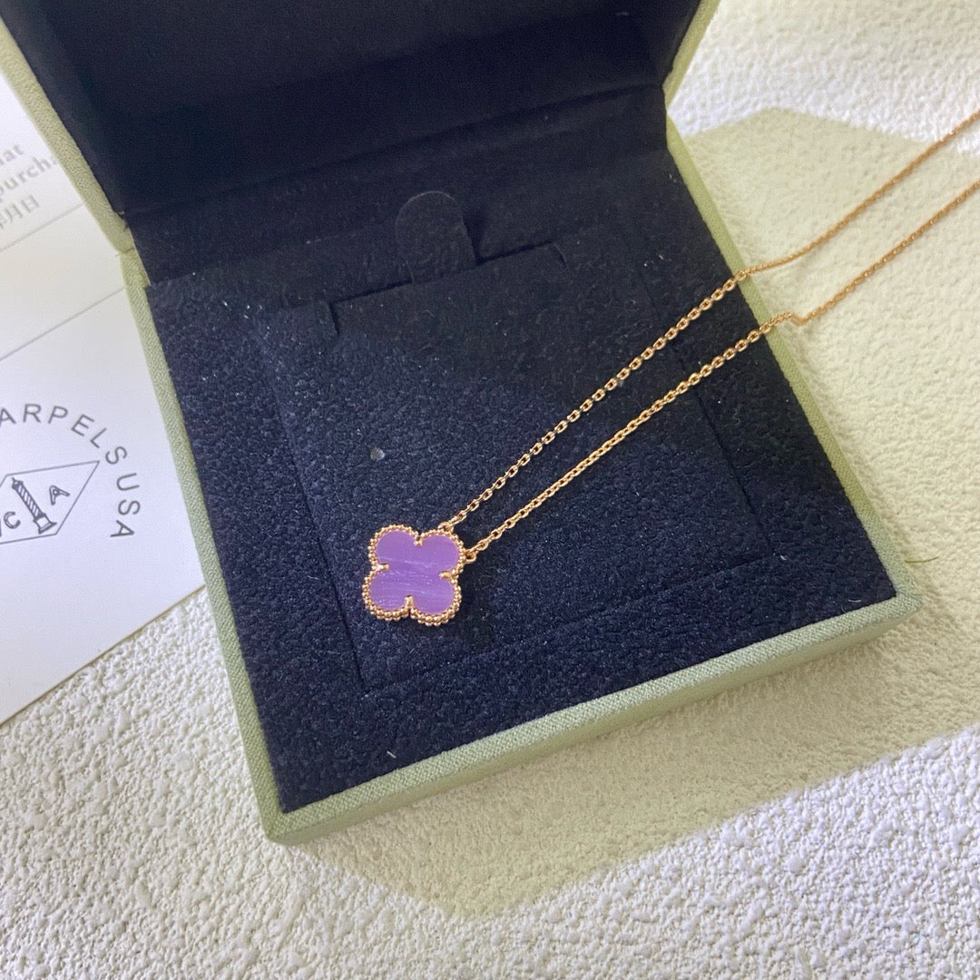 [Triumph Jewelry Jewelry]CLOVER 15MM  PURPLE VIOLET NECKLACE