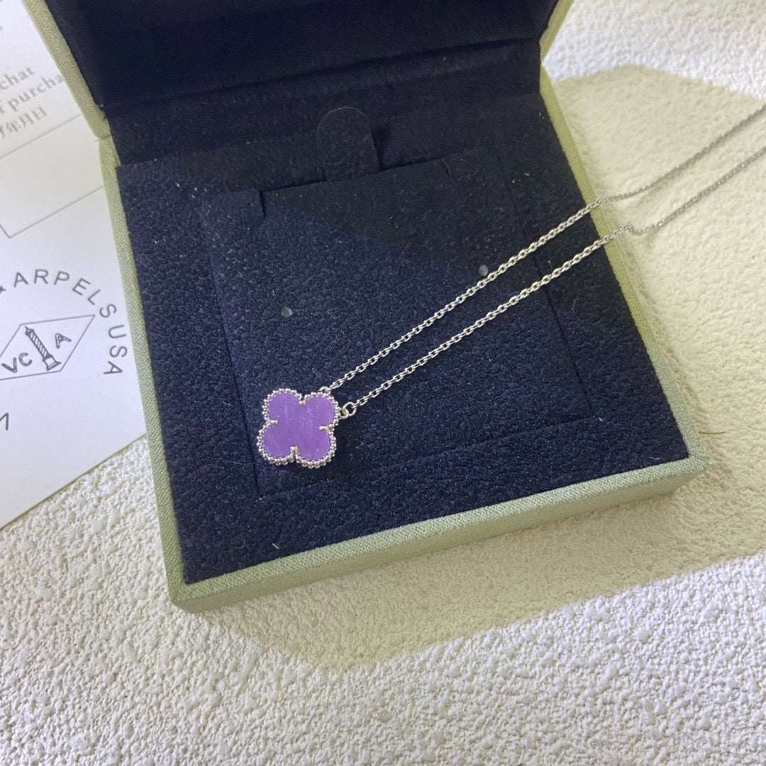 [Triumph Jewelry Jewelry]CLOVER 15MM  PURPLE VIOLET NECKLACE