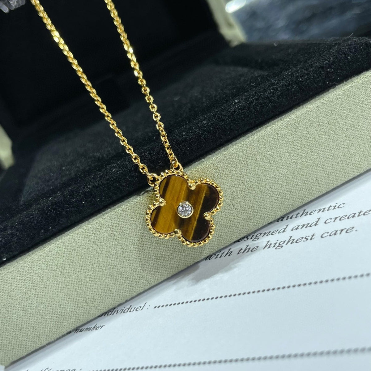 [Triumph Jewelry]CLOVER 15MM DIAMOND AND YELLOW TIGER'S EYE AGATE necklace