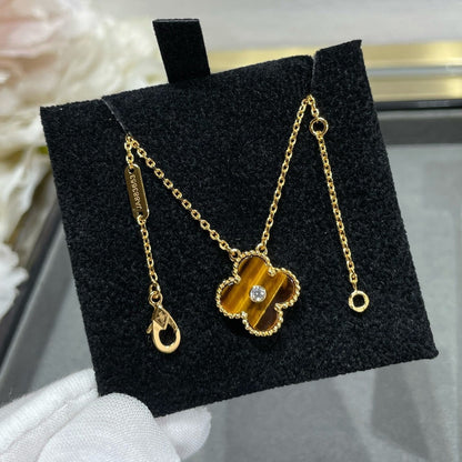 [Triumph Jewelry]CLOVER 15MM DIAMOND AND YELLOW TIGER'S EYE AGATE necklace
