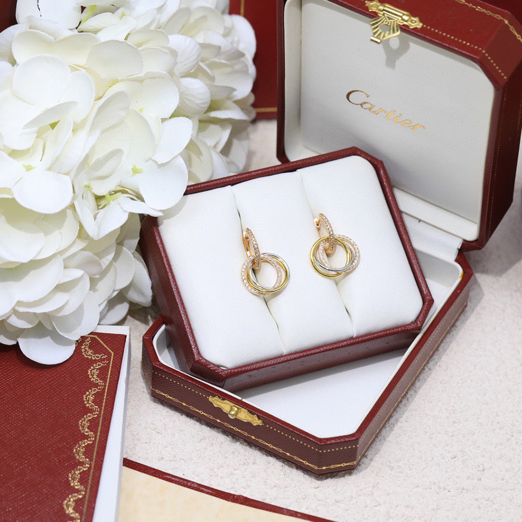 [Triumph Jewelry]TRINITY HALF DIAMOND  EARRINGS