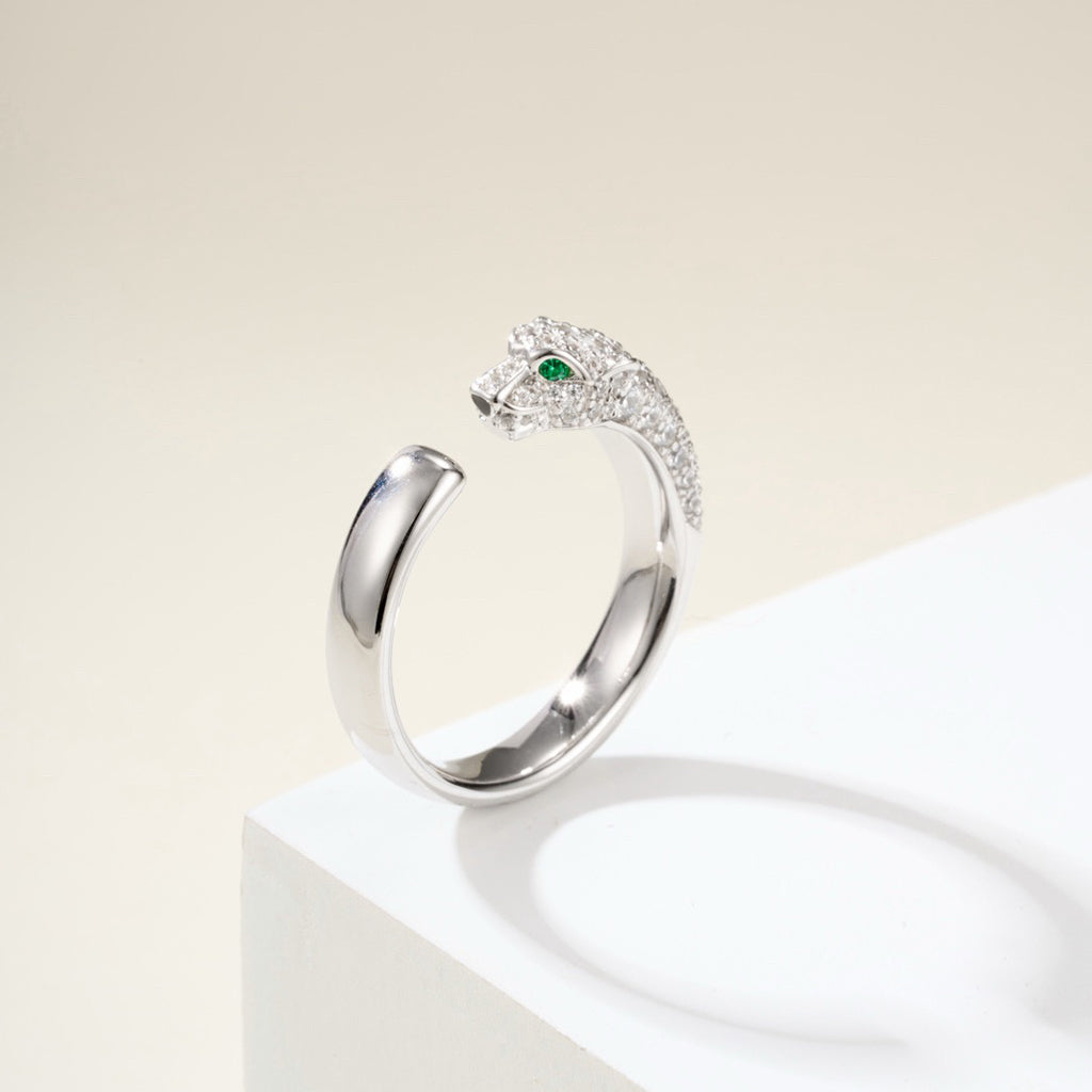 [Triumph Jewelry]PANTHERE HALF DIAMOND SMALL RING