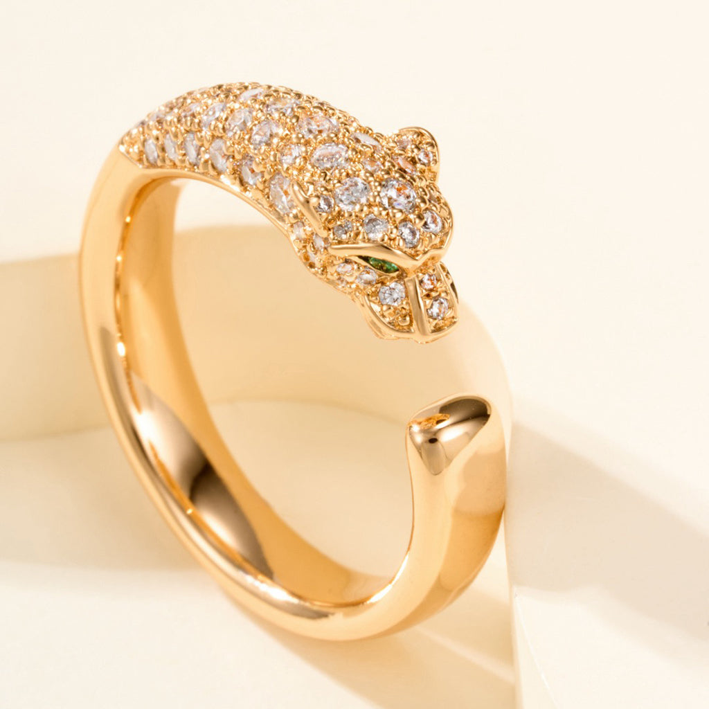 [Triumph Jewelry]PANTHERE HALF DIAMOND SMALL RING