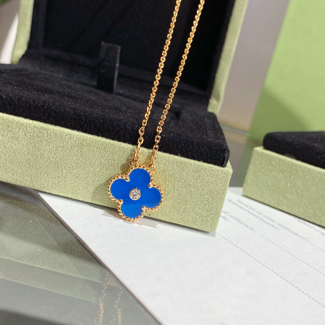 [Triumph Jewelry]CLOVER 15MM DIAMOND AND BLUE AGATE NECKLACE