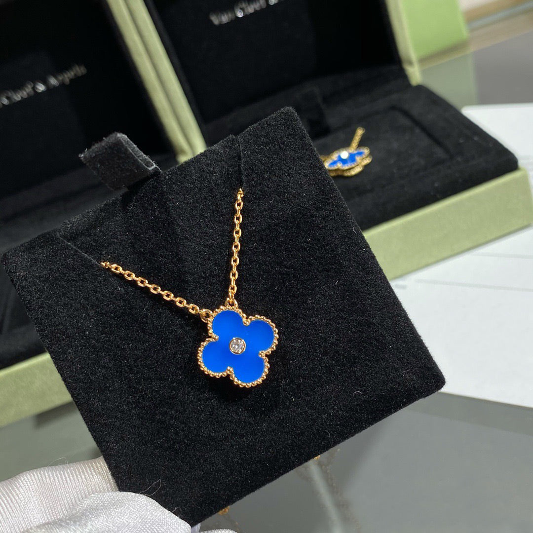 [Triumph Jewelry]CLOVER 15MM DIAMOND AND BLUE AGATE NECKLACE