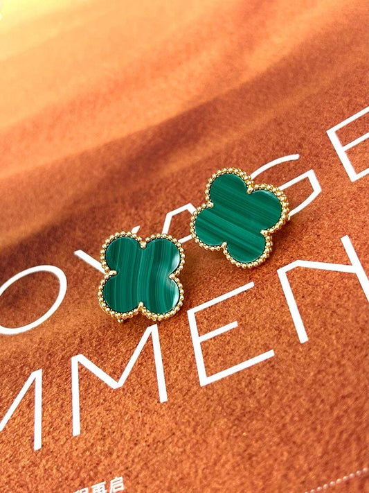[Triumph Jewelry] CLOVER LARGE (20mm) 1 MOTIFS GREENER MOP STUD EARRINGS
