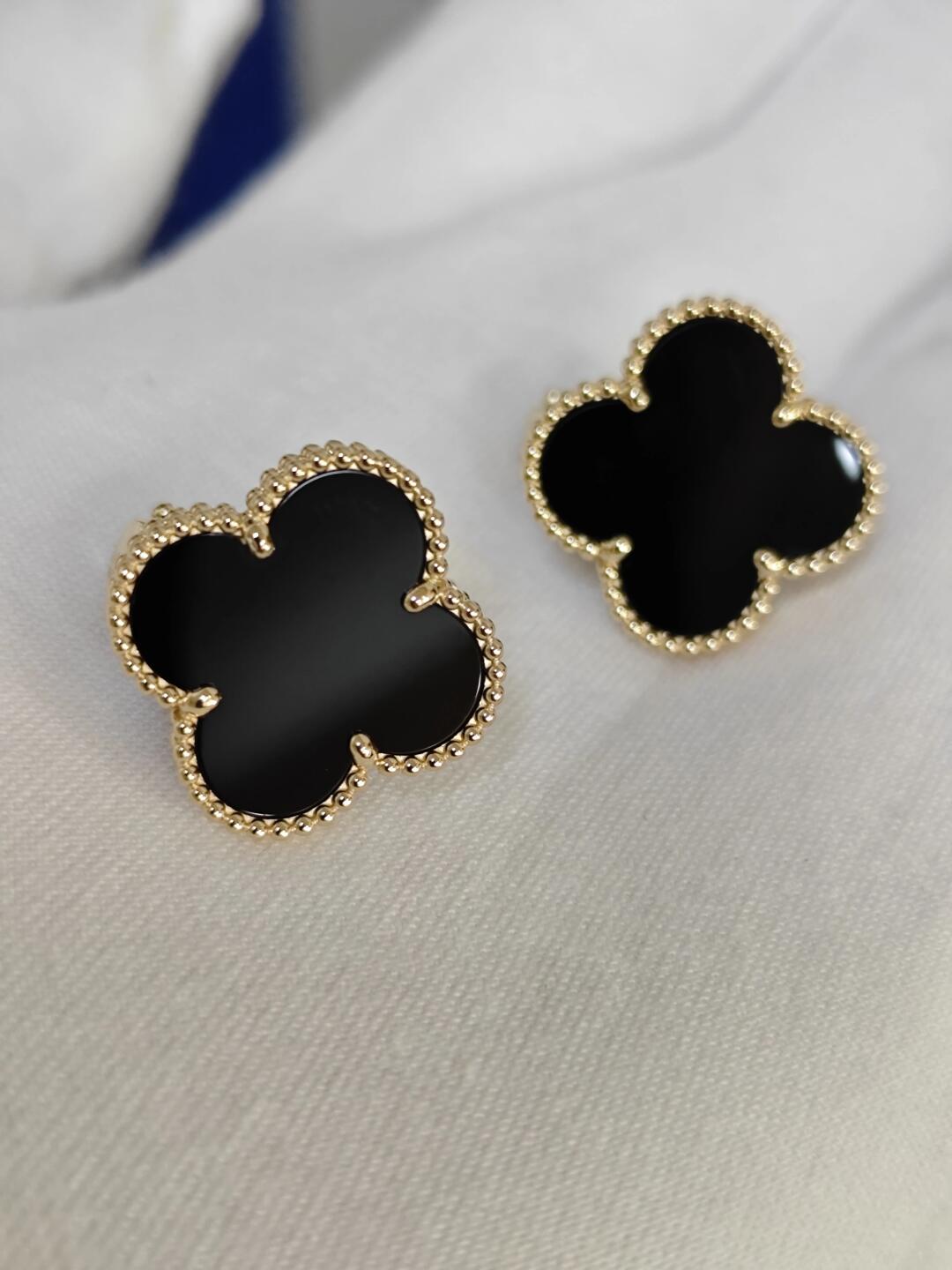 [Triumph Jewelry]CLOVER 20MM BLACK MOP EARRINGS