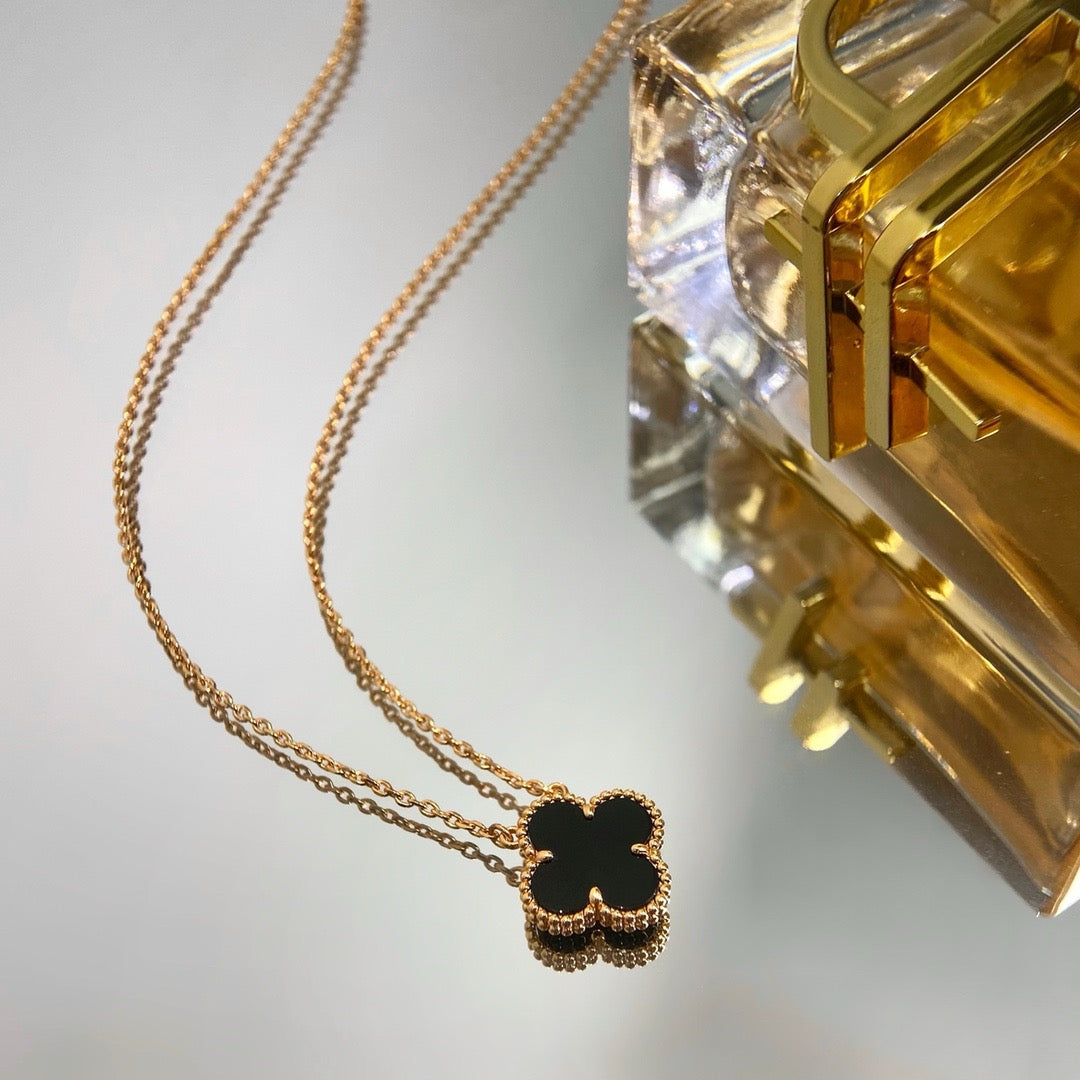 [Triumph Jewelry]CLOVER 15MM BLACK ONYX SINGLE FLOWER NECKLACE