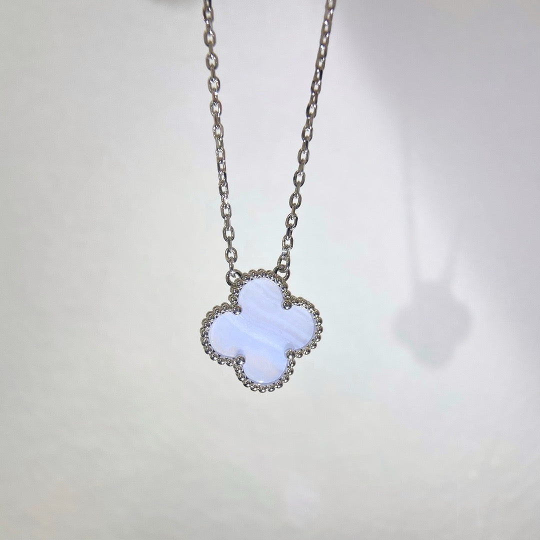 [Triumph Jewelry]CLOVER 15MM BLUE CHALCEDONY NECKLACE SILVER