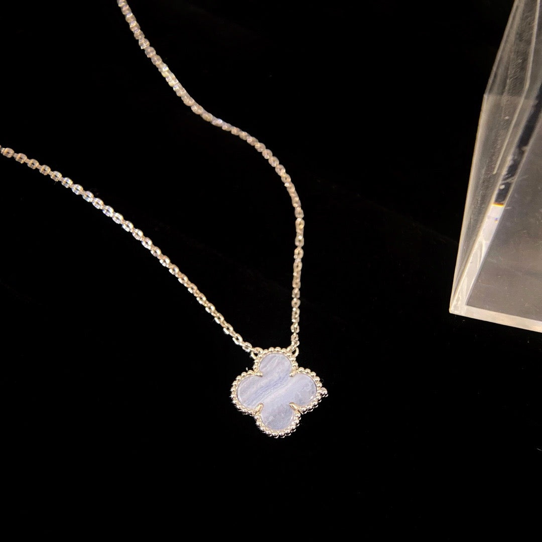[Triumph Jewelry]CLOVER 15MM BLUE CHALCEDONY NECKLACE SILVER