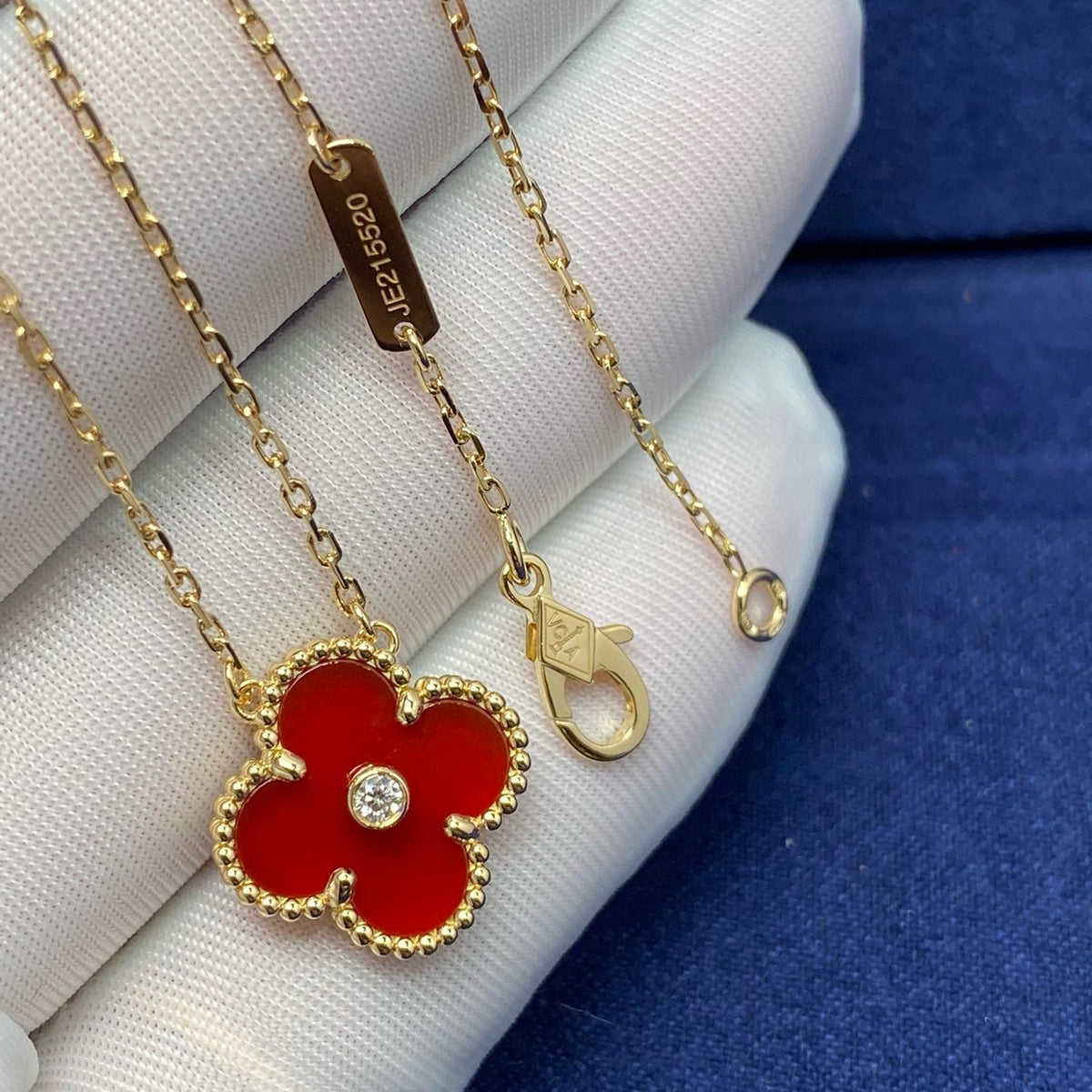[Triumph Jewelry]CLOVER 15MM DIAMOND CARNELIAN NECKLACE