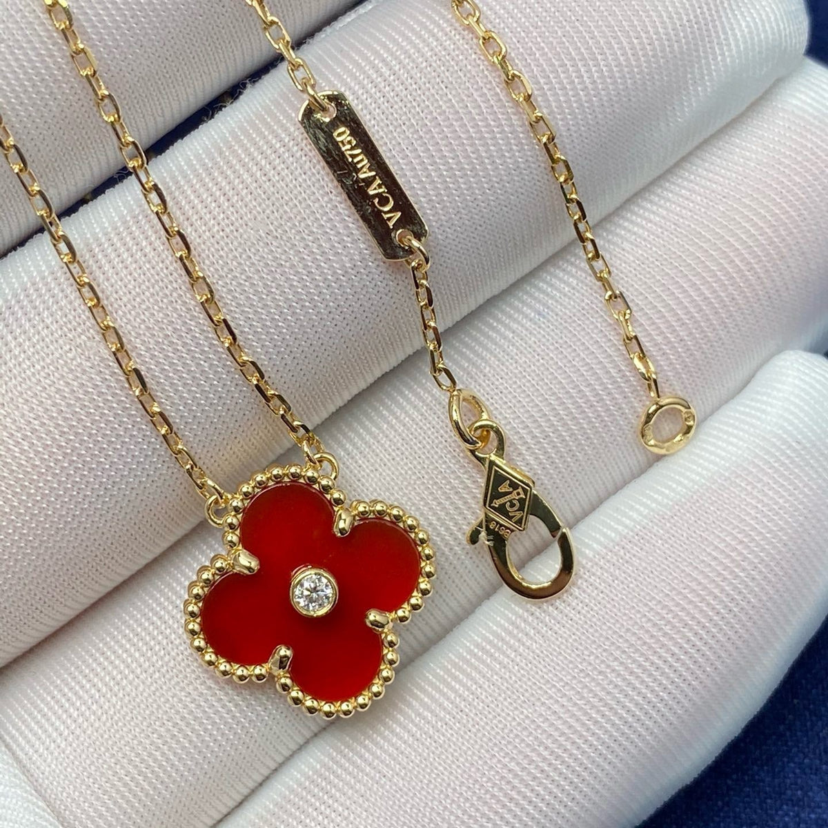 [Triumph Jewelry]CLOVER 15MM DIAMOND CARNELIAN NECKLACE