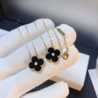 [Triumph Jewelry]CLOVER 15MM DIAMOND ONYX NECKLACE