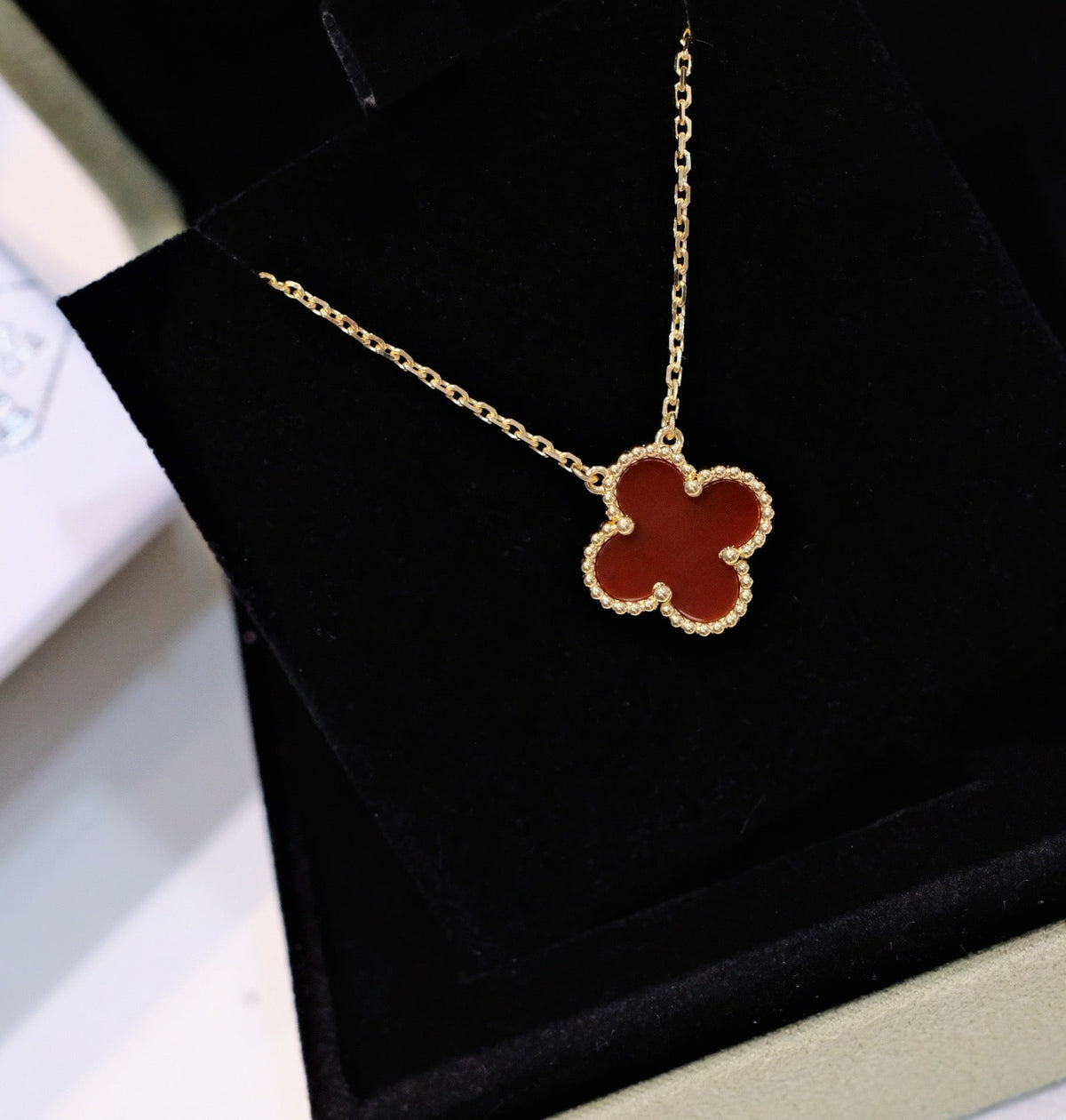 [Triumph Jewelry]CLOVER 15MM CARNELIAN SINGLE FLOWER NECKLACE